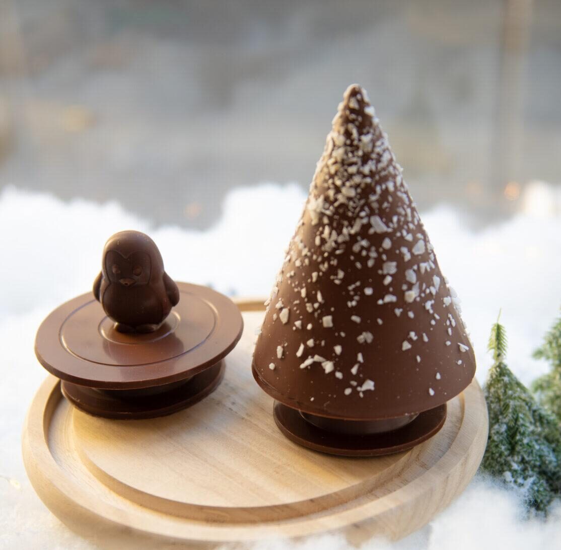 Noel 2023 Grand sapin lait et son pingouin