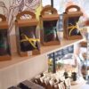 Gros œufs de pâques en boutique